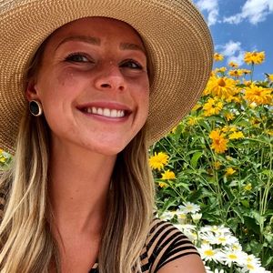 Meet your Posher, Zoe